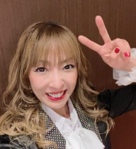 Max Reinaの旦那 子供まとめ 旦那とはデキ婚で子供は3人 Tsuru 蔓