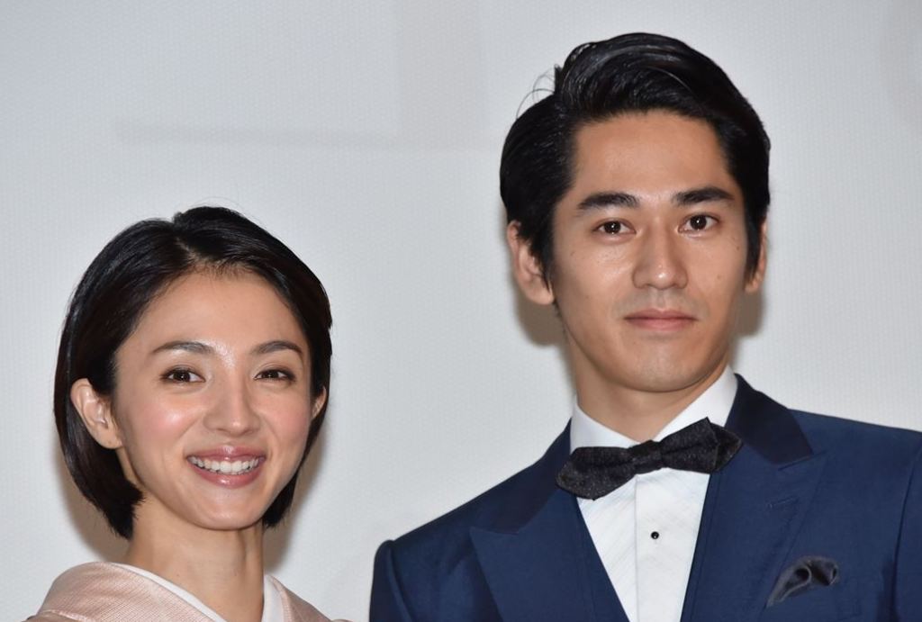瑛太の弟の結婚相手(嫁)は満島ひかり!?波瑠とも過去に熱愛?